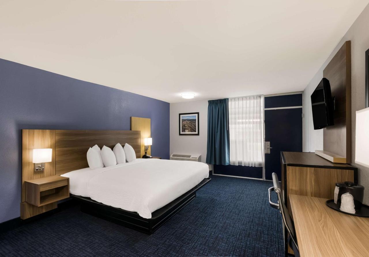 Surestay Plus By Best Western 鸽子谷 外观 照片